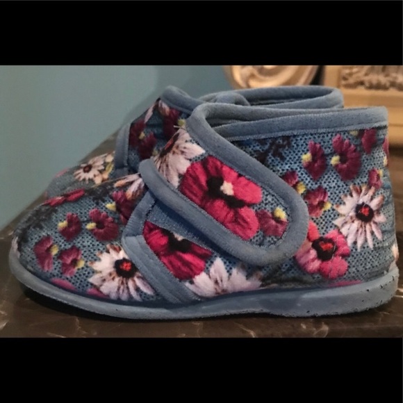 Velvet-Feel Hard Bottomed Slippers/Shoes - 8.5 - Picture 2 of 6